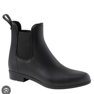 Banana Republic Classic Black Ankle Boots